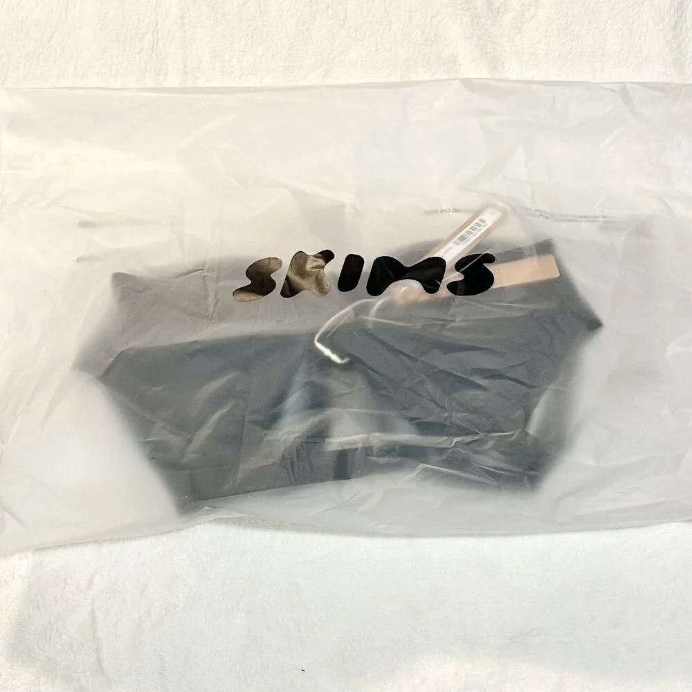 NWT SKIMS Smoothing Intimates Full Coverage Lightly Lined Bra in Onyx - 34D